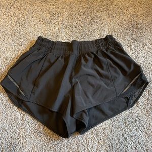 Lululemon 2.5 hotty hot shorts. Black. Size 6 reg. Lightly worn.